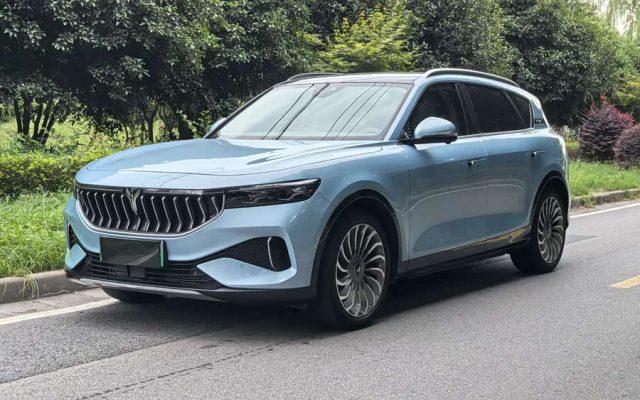 Lantu FREE 2021 4WD Standard Extended Range Exclusive Luxury Package