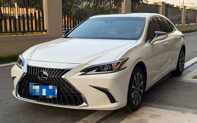 Lexus ES 2024 200 Premium