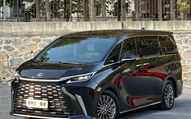 Lexus LM 2023 500h 6-Seater Prestige