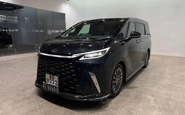 Lexus LM 2025 500h 6-Seater Prestige
