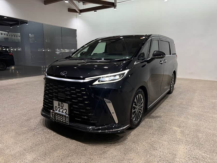 Lexus LM 2025 500h 6-Seater Prestige