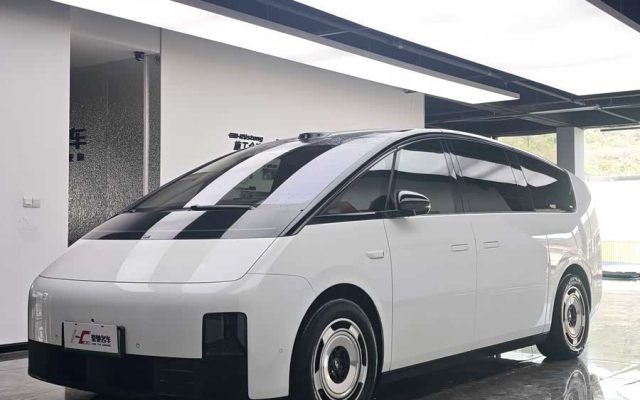 Li Auto MEGA 2025 Ultra Smart Refresh