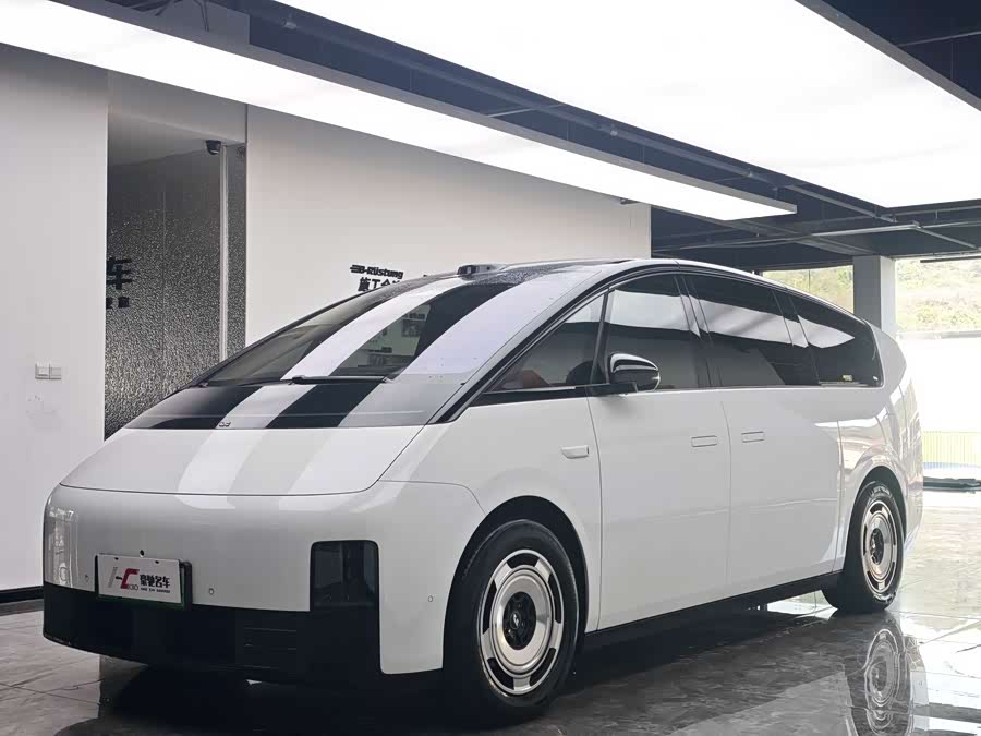 Li Auto MEGA 2025 Ultra Smart Refresh