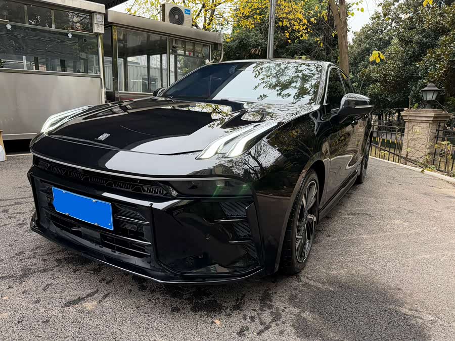 Lynk & Co 03 2.0T DCT Sport Pro