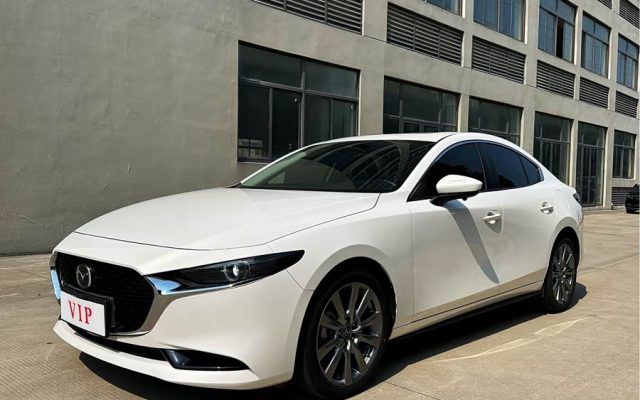 Mazda3 Axela 2025 2.0L Auto Premium