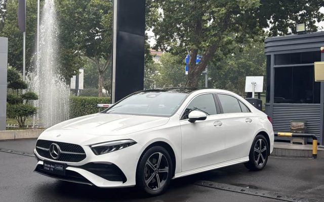 Mercedes-Benz A-Class 2023 A 200 L Fashion Edition