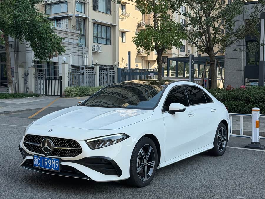 Mercedes-Benz A-Class 2024 A 200 L Fashion Edition