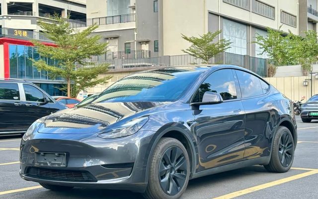 Model Y 2024 RWD