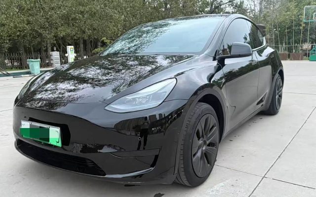Model Y 2024 RWD