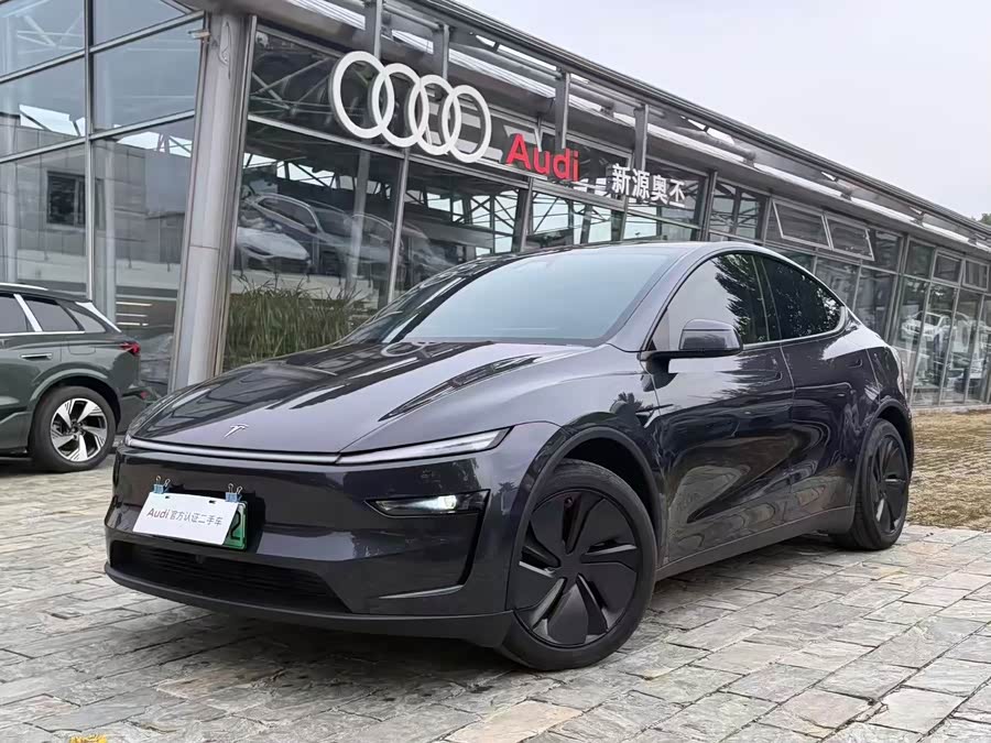 Model Y 2025 RWD