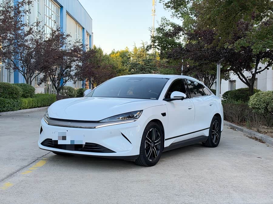 Qin L 2025 EV 545KM Excellence