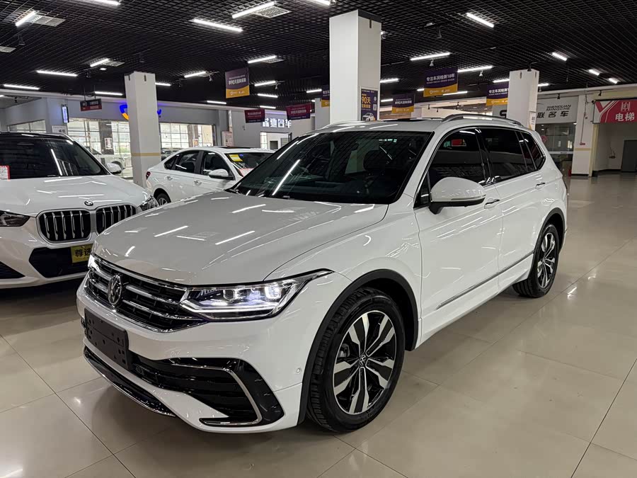 Tiguan L 2025 Outstanding Edition 330TSI Automatic Two-Wheel Drive R-Line Long Glory Version