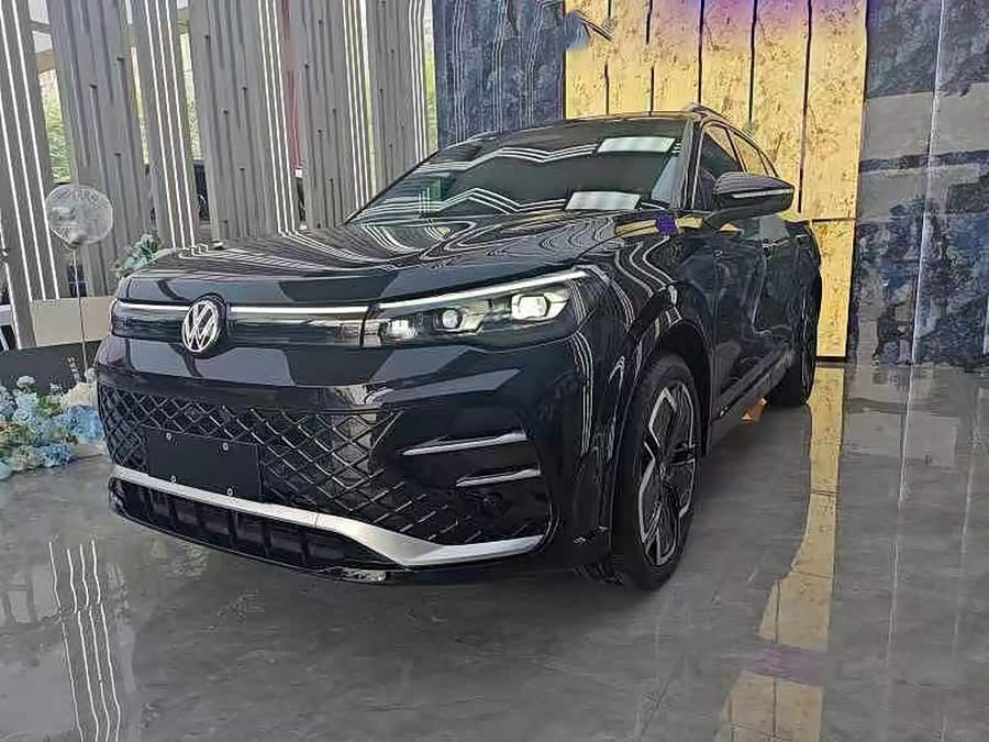Tiguan L 2025 PRO 380TSI 4WD R-Line Smart Version