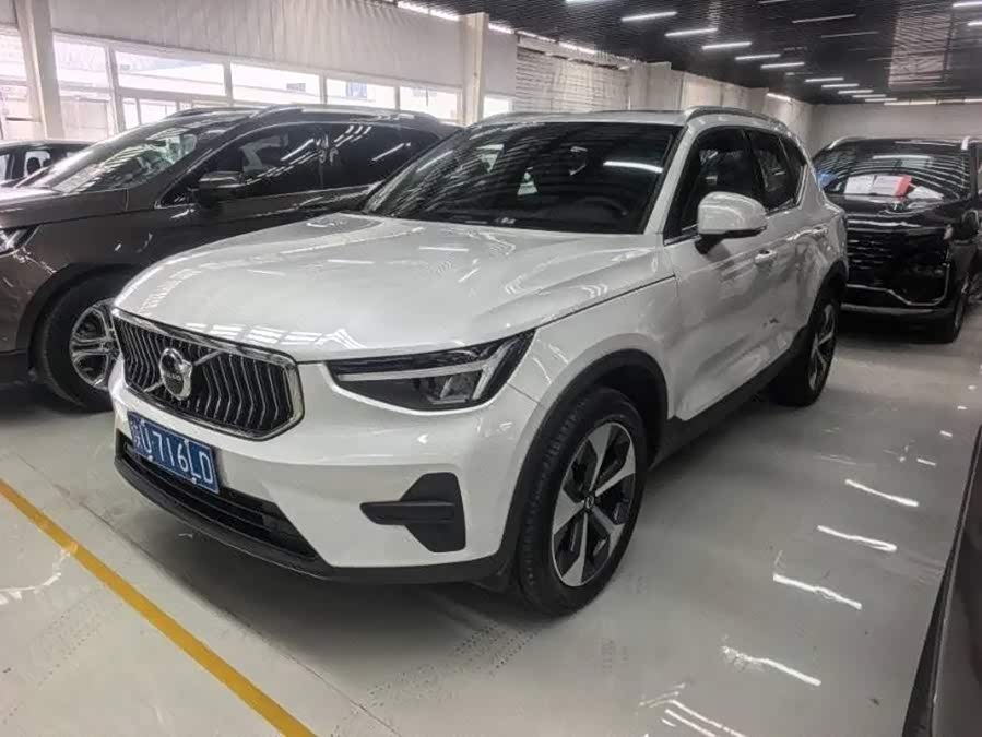 Volvo XC40 2024 B4 4WD Intelligent Luxury