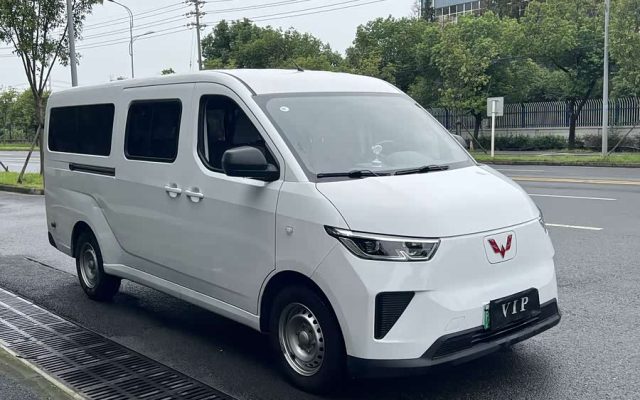 Wuling Yangguang 2025 400km Bus Comfort
