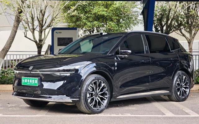 Zeekr 7X 2025 100kWh Long Range RWD Intelligent Driving