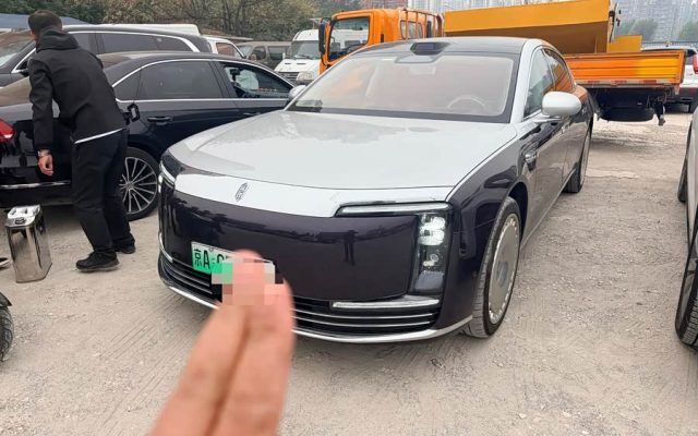 ZunJie S800 2025 2WD Extended Range Starry Executive 4-Seater (896 Line Laser Radar)